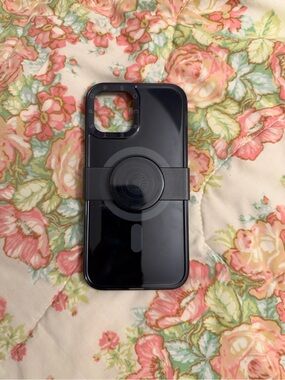 PopSocket IPhone 12/12 Pro Sleek Black Smartphone Case with Built-In Ring Holder